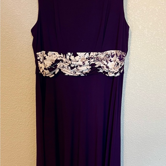 Dressy occasions, Jessica Howard sleeveless dress with unattached jacket - Picture 3 of 7